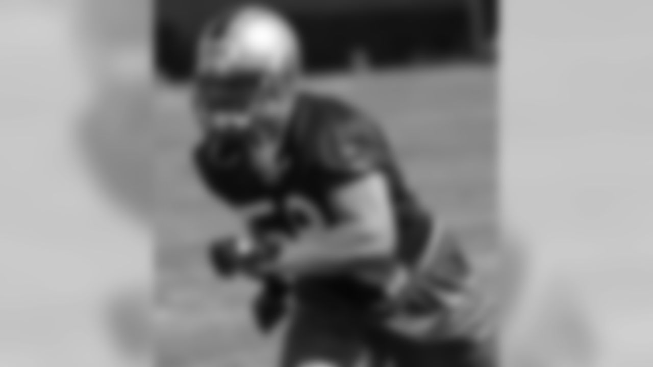 LB Jay Moore