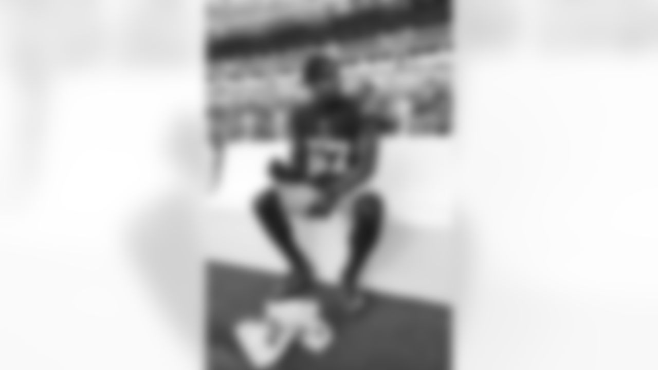 LB Dre Greenlaw