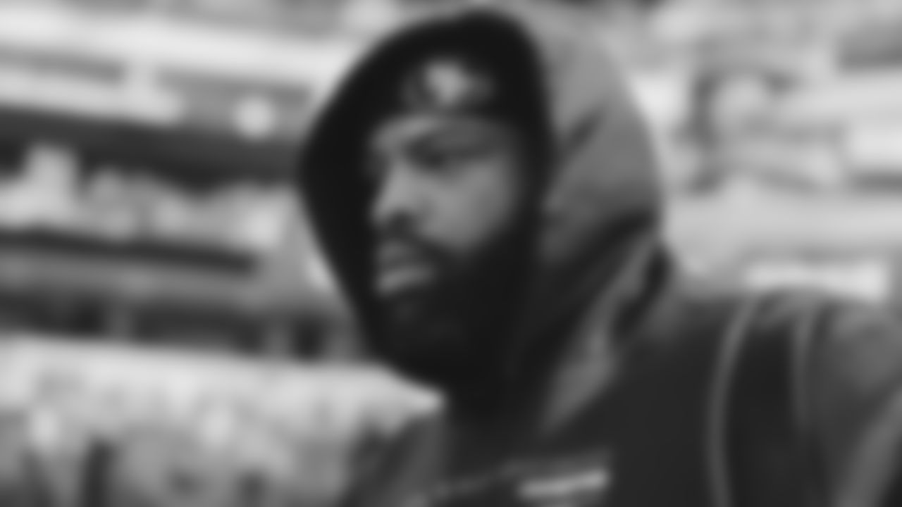 T Trent Williams