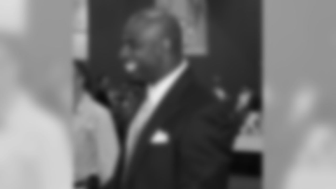 Former 49ers CB Deion Sanders