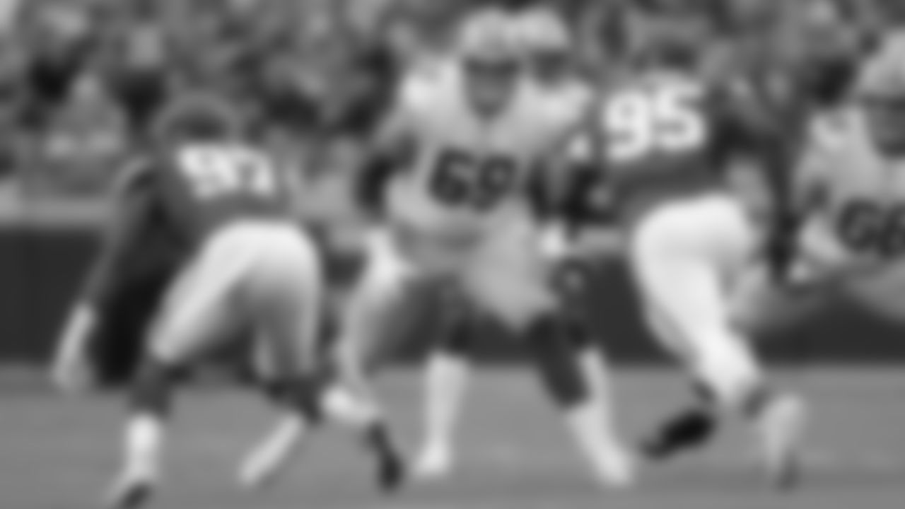 T Mike McGlinchey