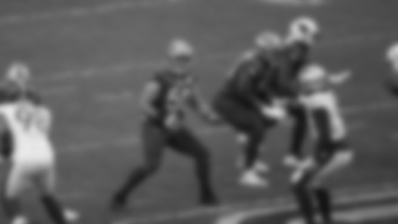 C Alex Mack, OL Laken Tomlinson