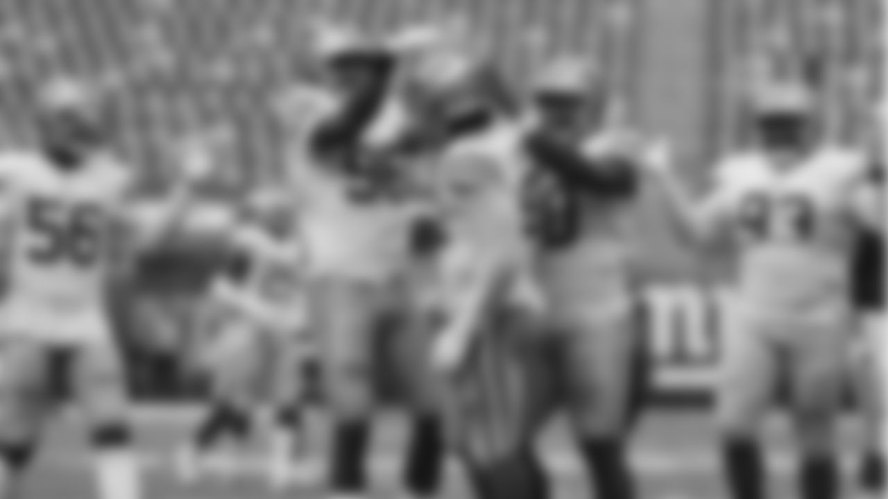 DL Kerry Hyder Jr.