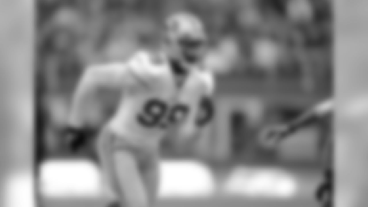 2013 -- Aldon Smith