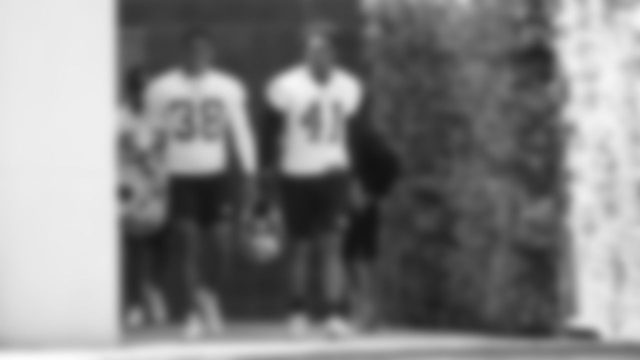DB Deommodore Lenoir, CB Ambry Thomas