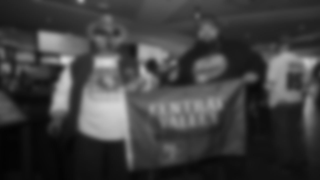 49ers Invasion Presented by Zenni