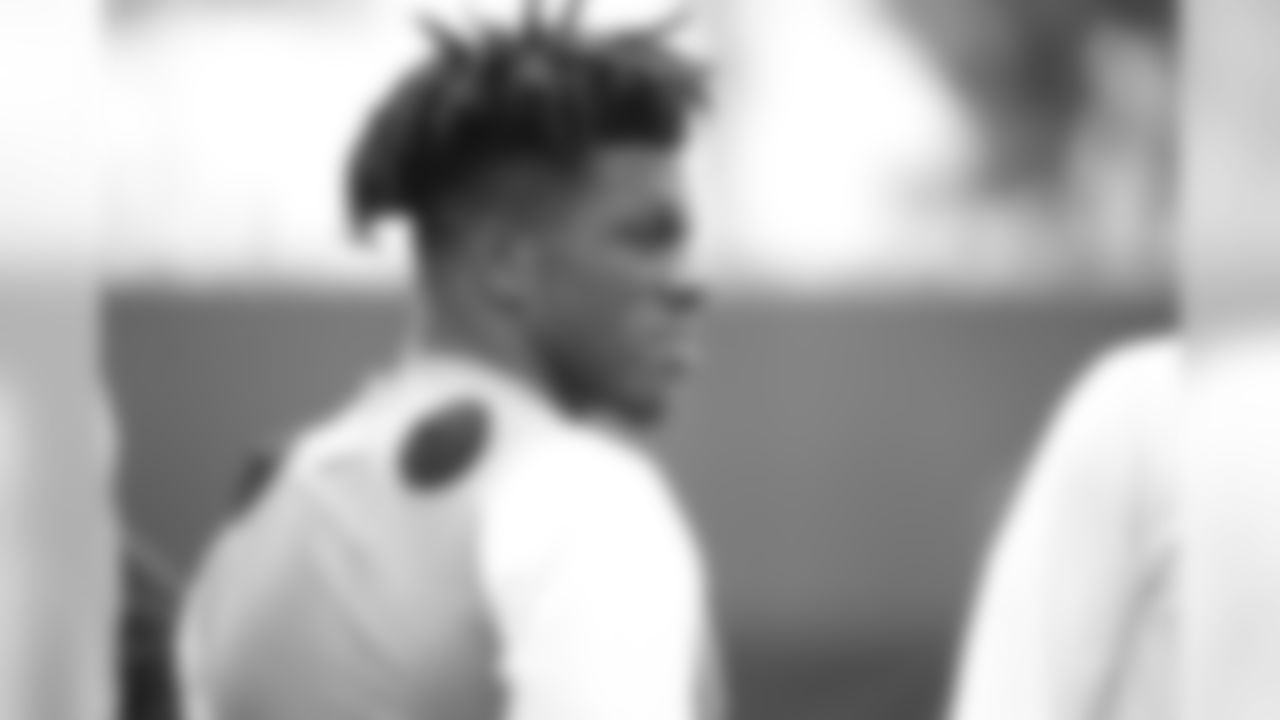 WR Richie James