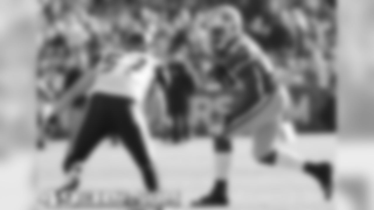 TE Vernon Davis