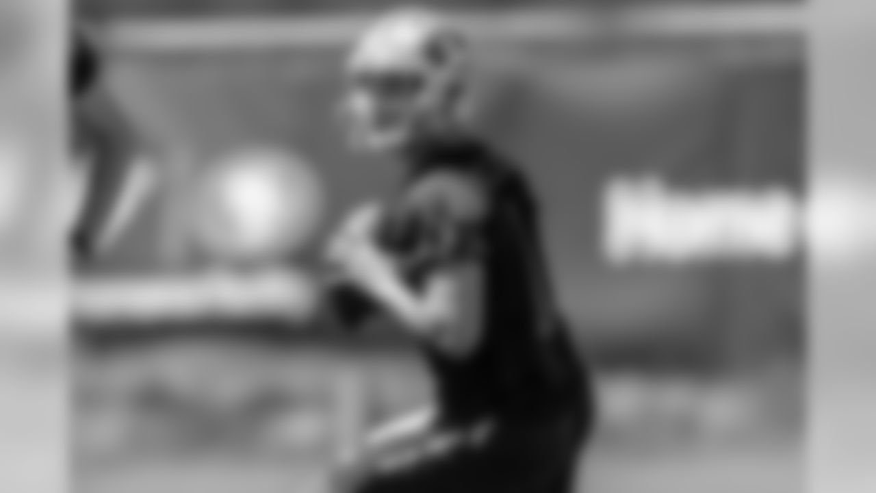 Mullens, Nick -- QB