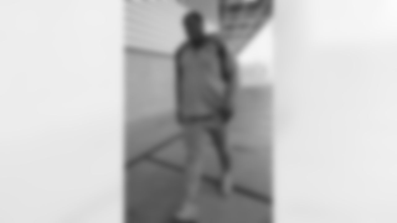 DL Kevin Givens