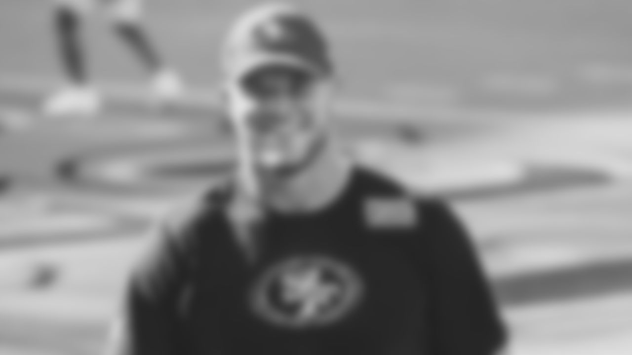 T Mike McGlinchey