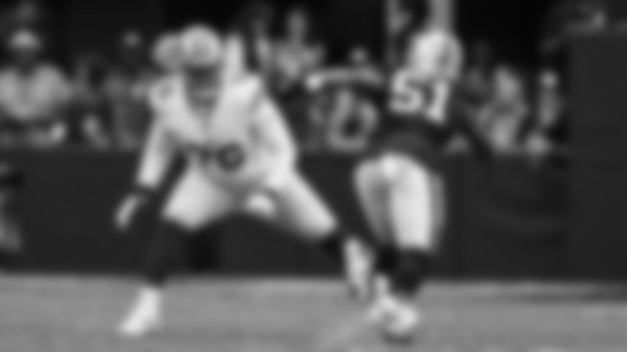 OL Jaylon Moore