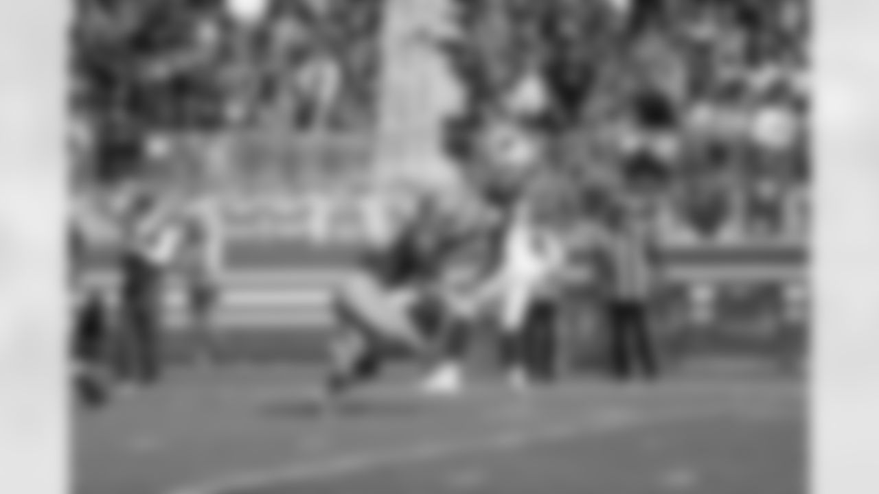 DL DeForest Buckner