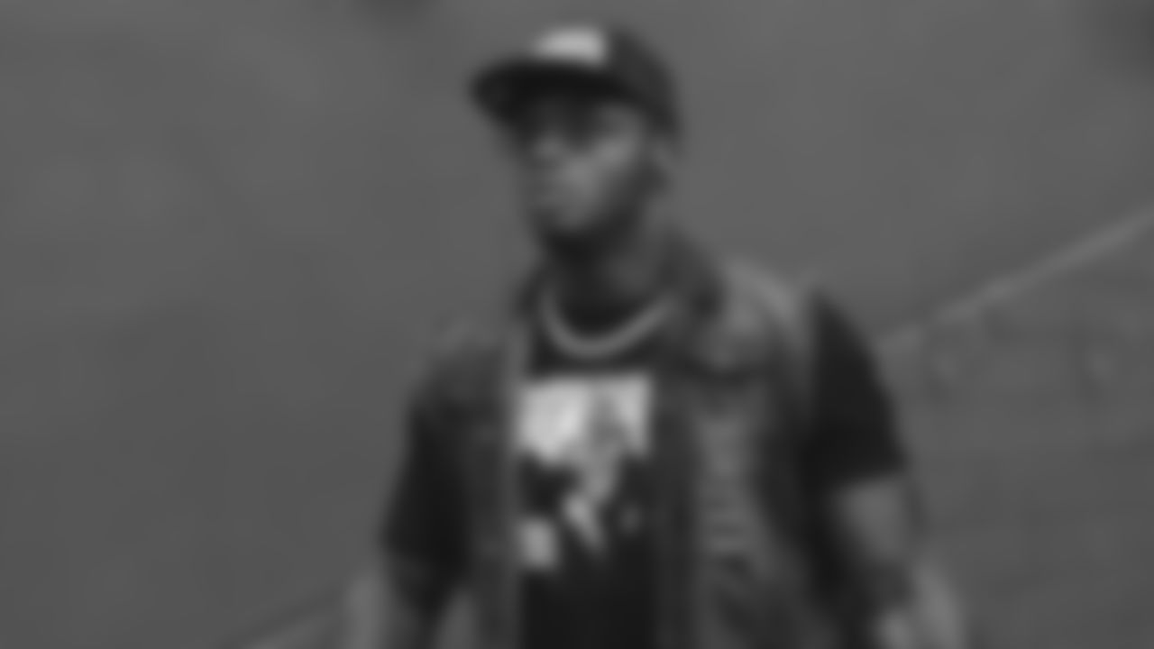 DL Samson Ebukam