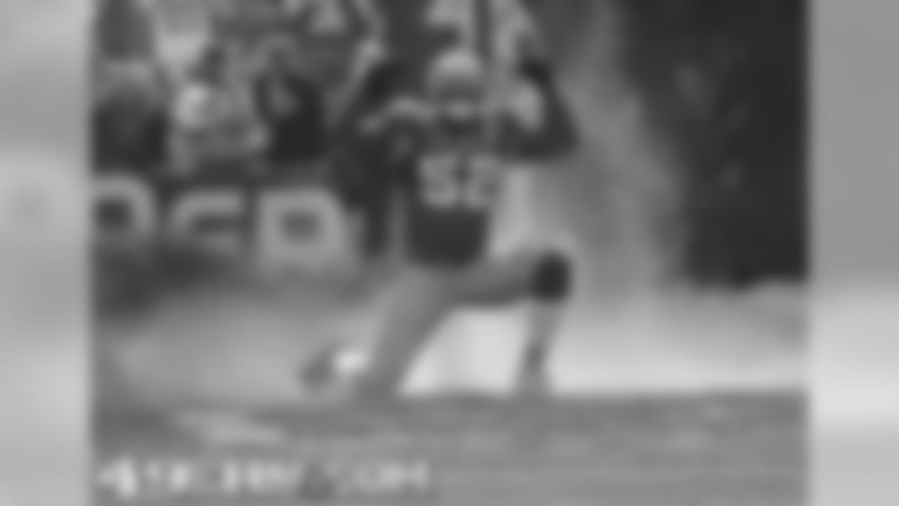 LB Patrick Willis