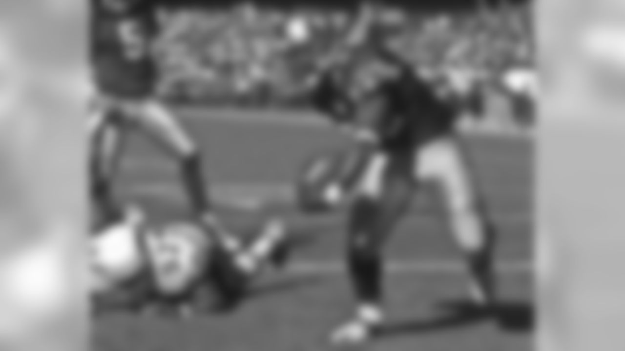 2002 -- 49ers running back Kevan Barlow.