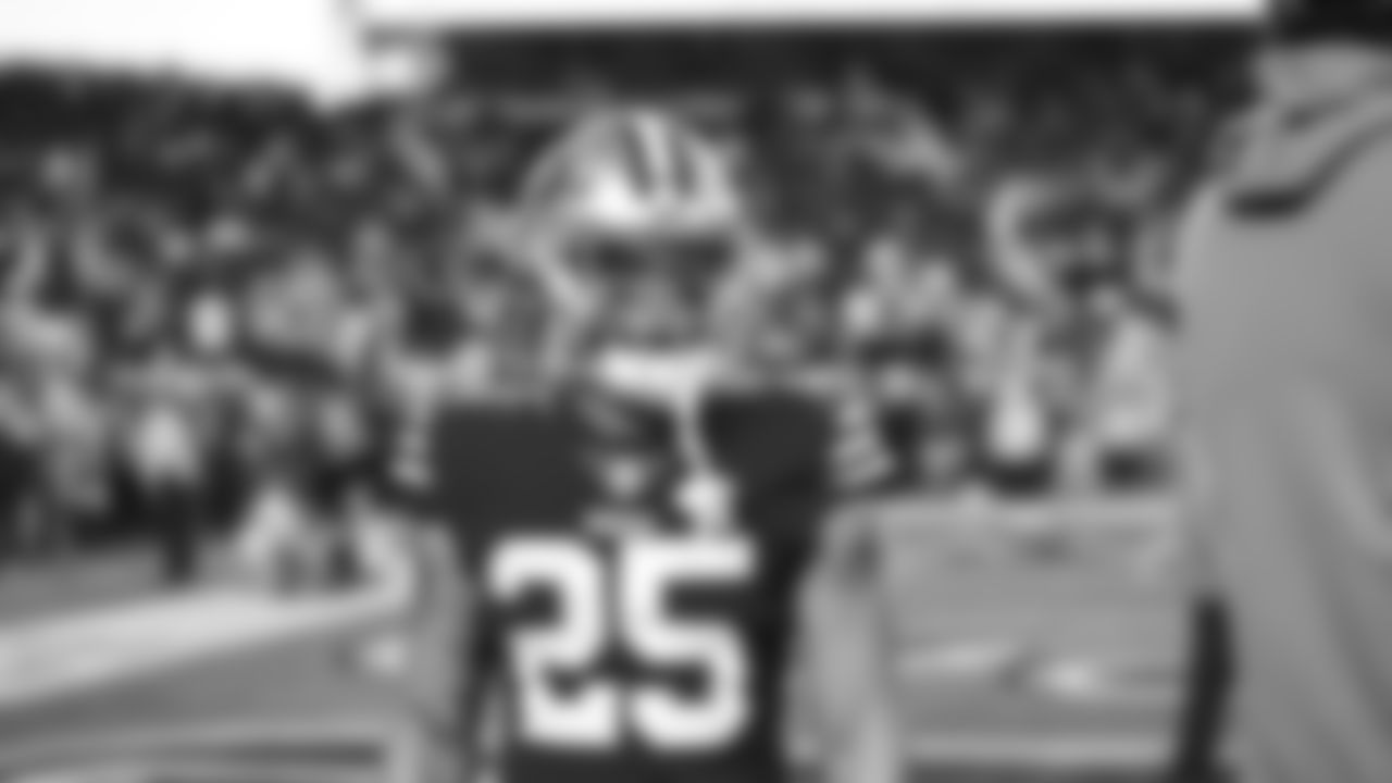 RB Elijah Mitchell