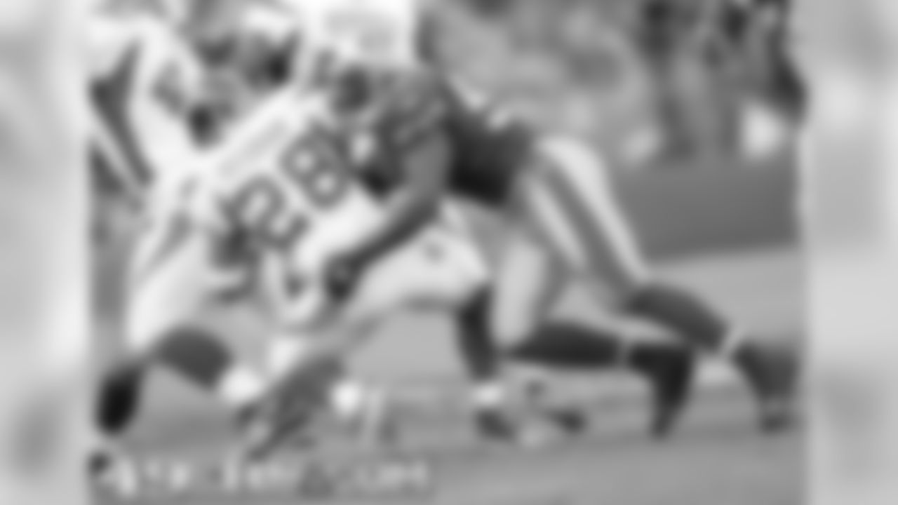LB Patrick Willis