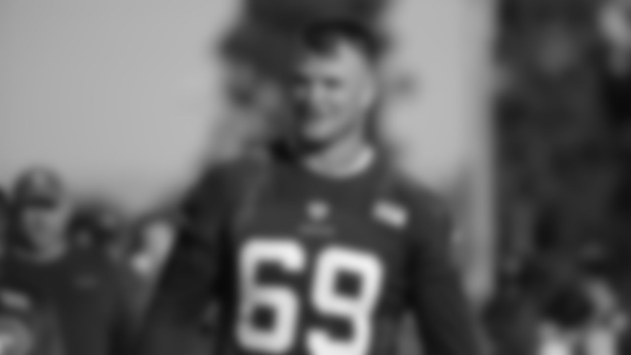 T Mike McGlinchey