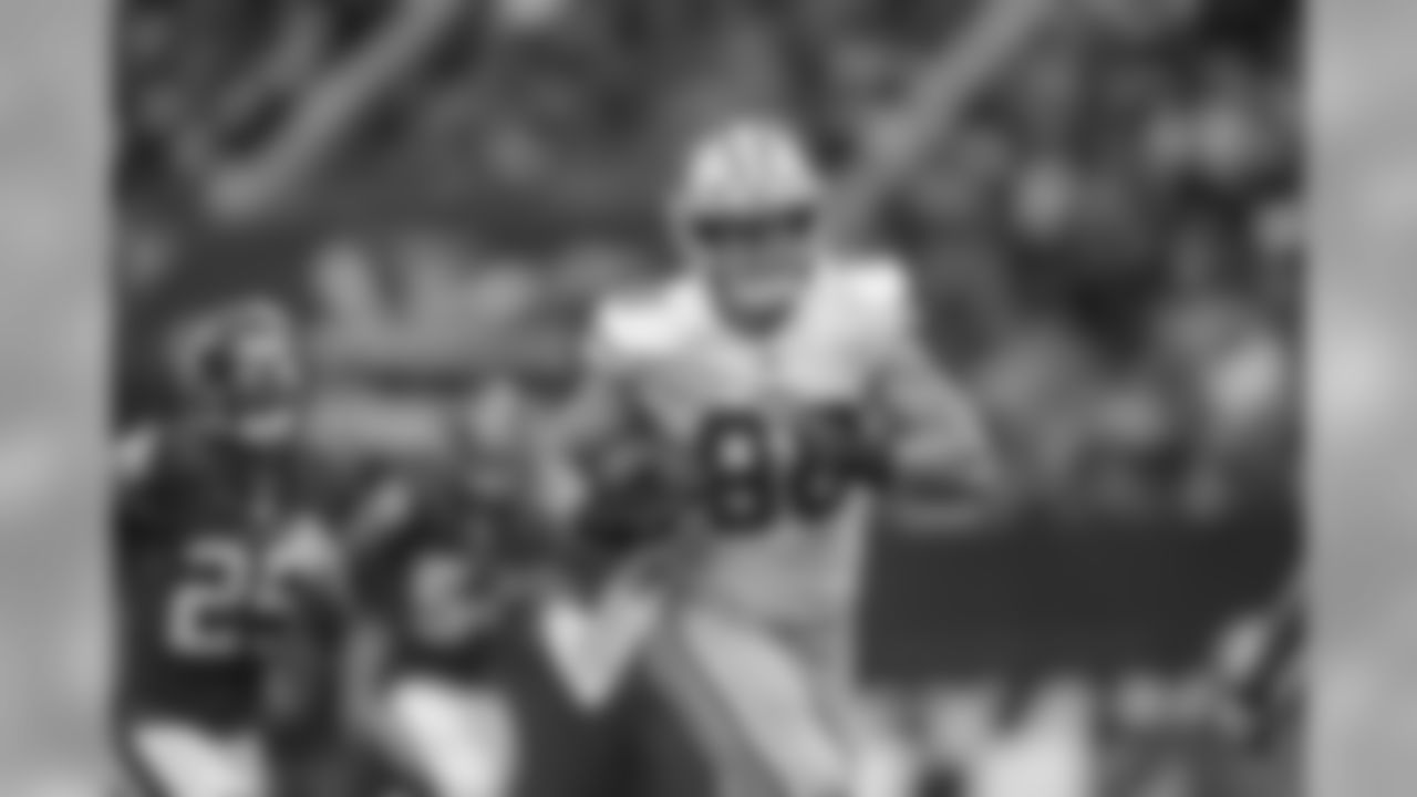 TE Garrett Celek