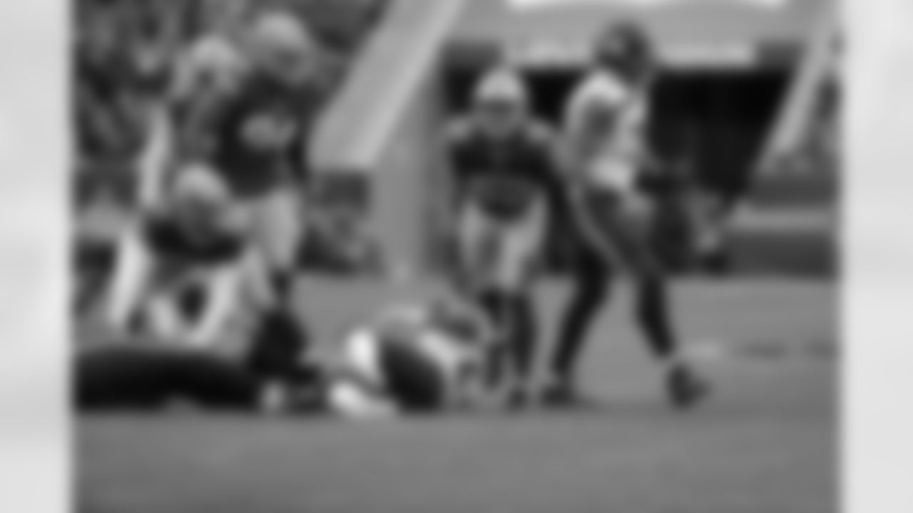 LB Mark Nzeocha