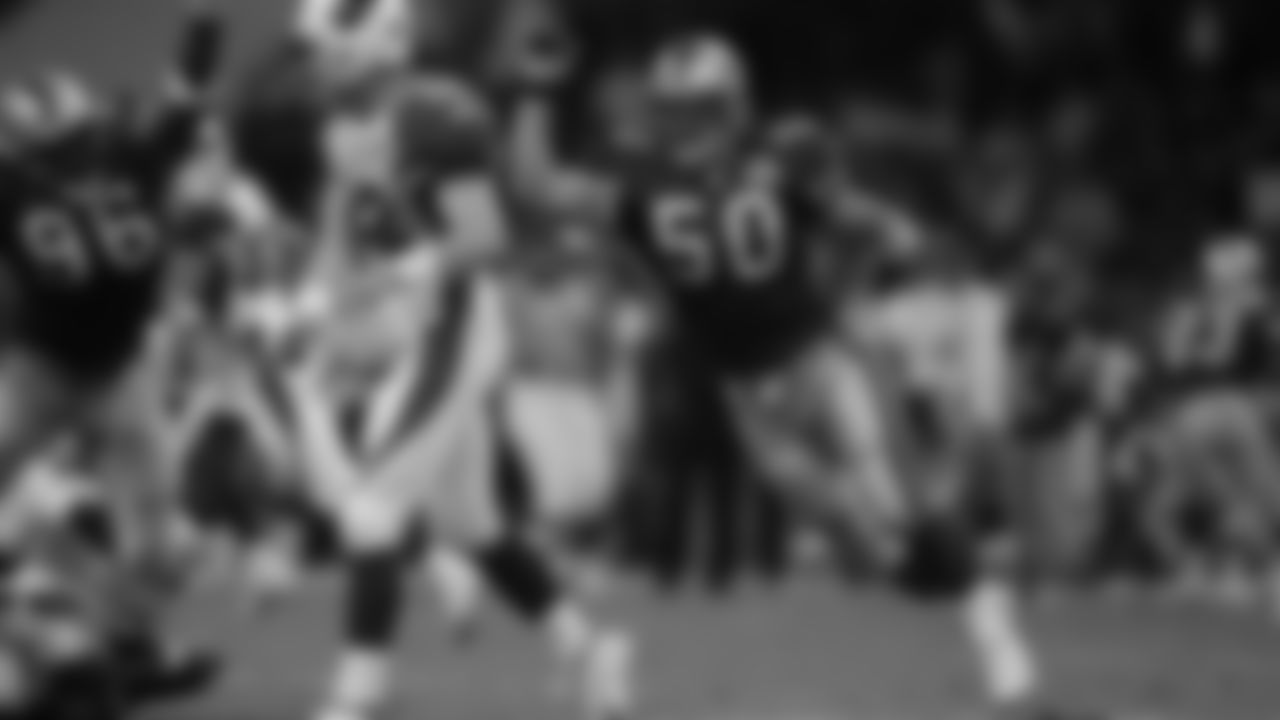 LB Derek Smith