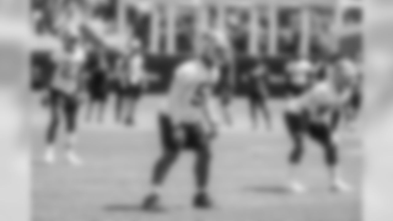 LB Dre Greenlaw
