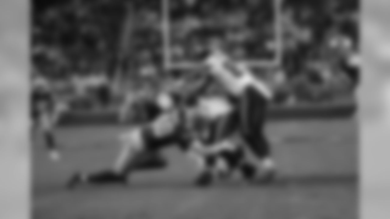 LB Fred Warner