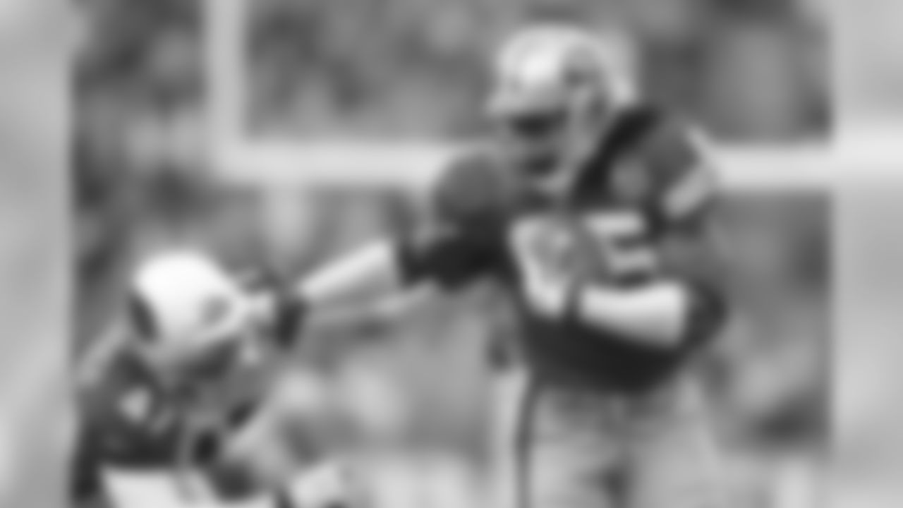 2006 -- 49ers tight end Vernon Davis.