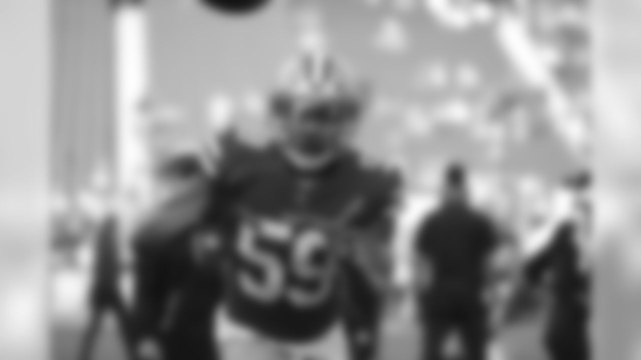 LB Korey Toomer