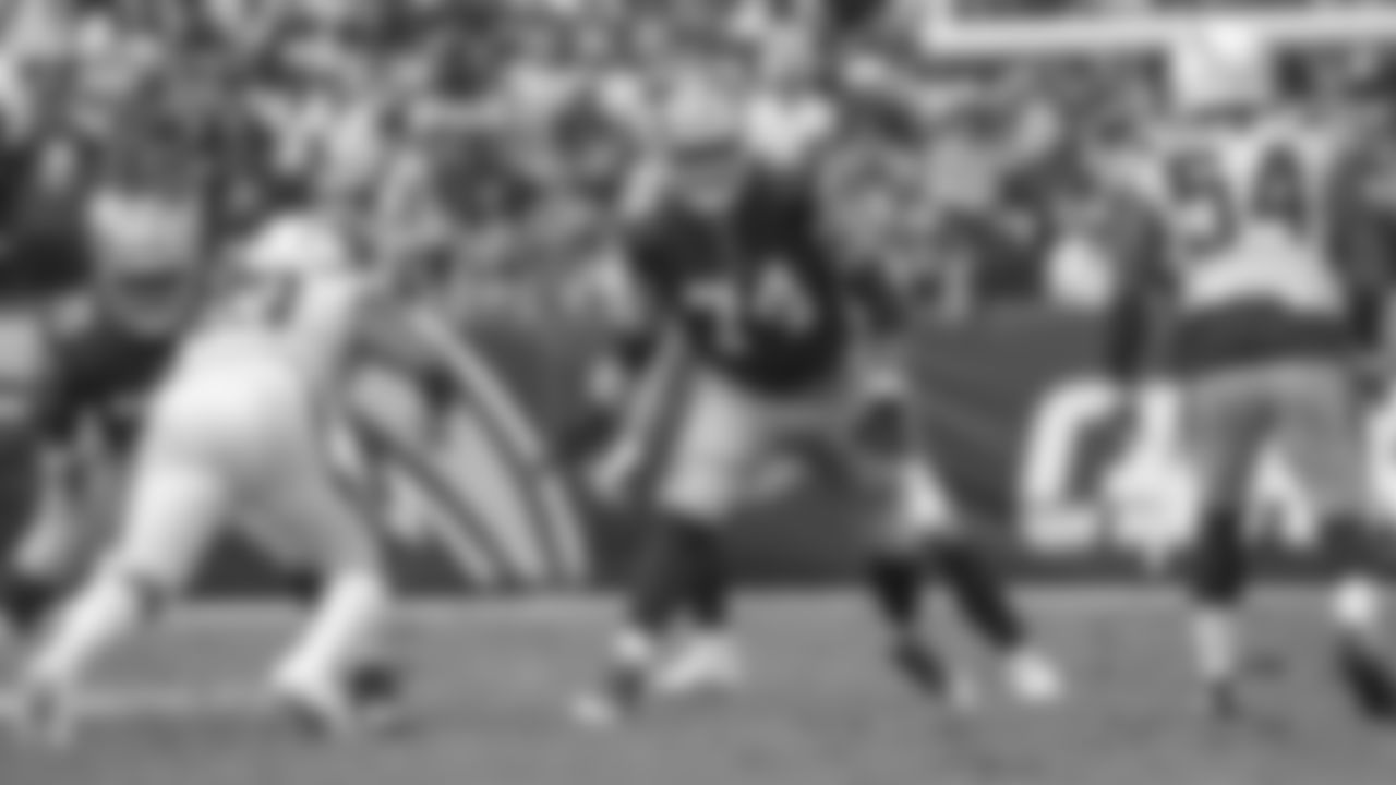 T Joe Staley