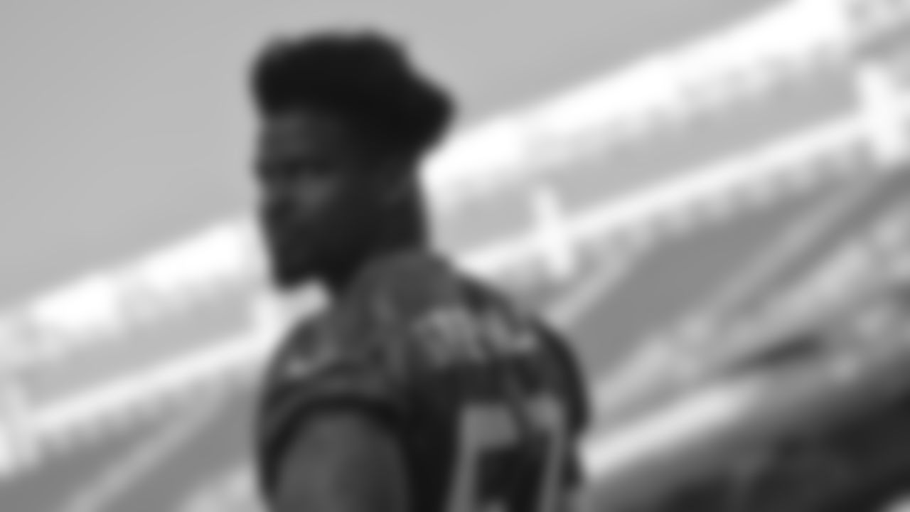 LB Dre Greenlaw