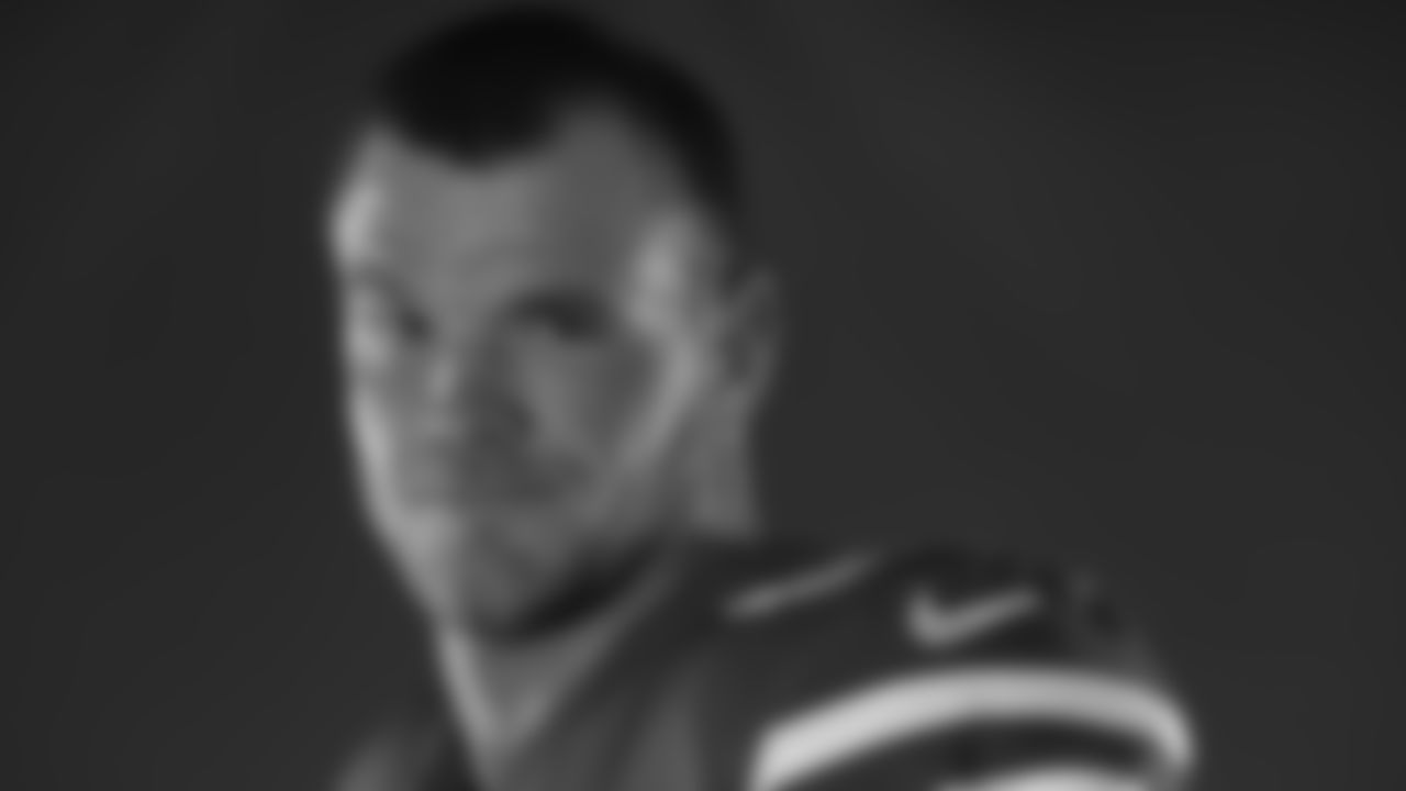 T Mike McGlinchey