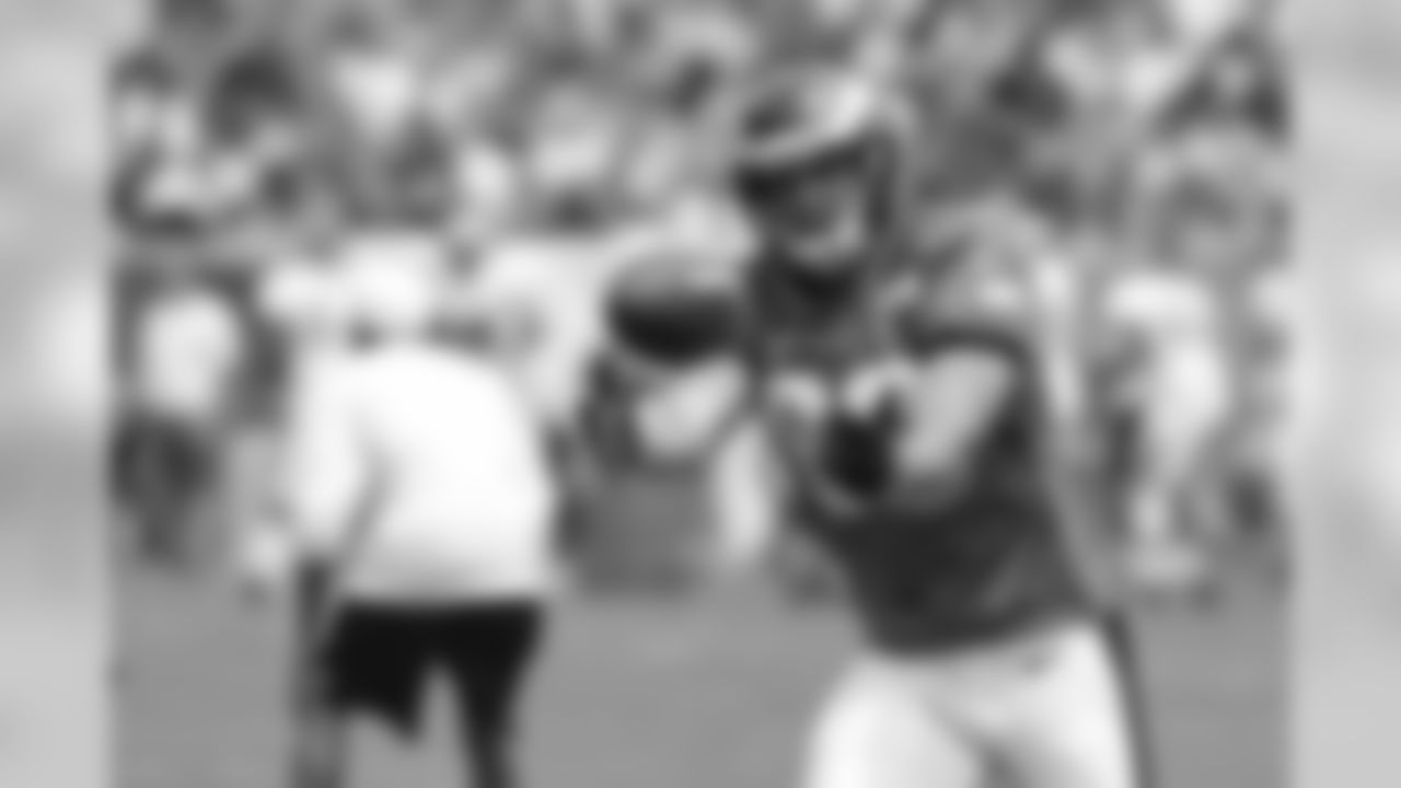 Derek Carrier -- TE