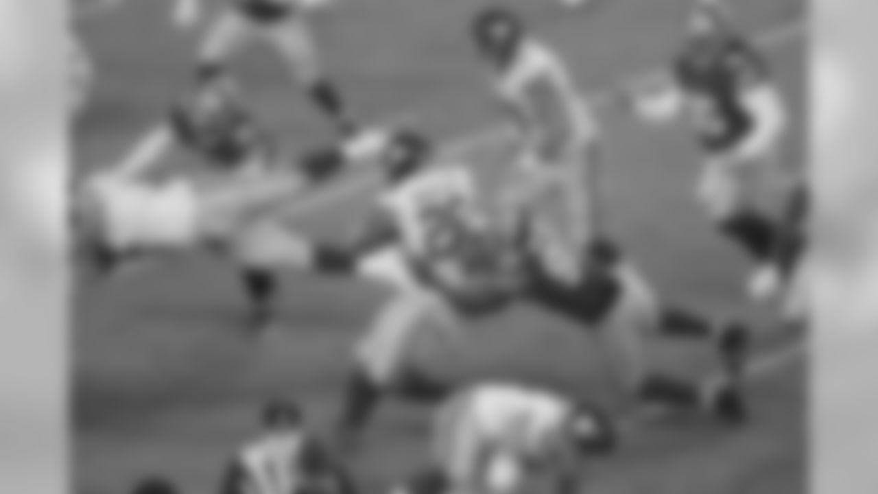 LB Dekoda Watson