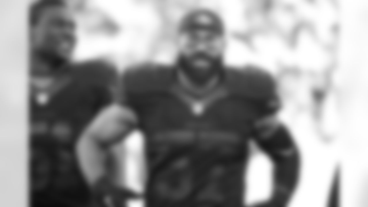 LB - Michael Wilhoite