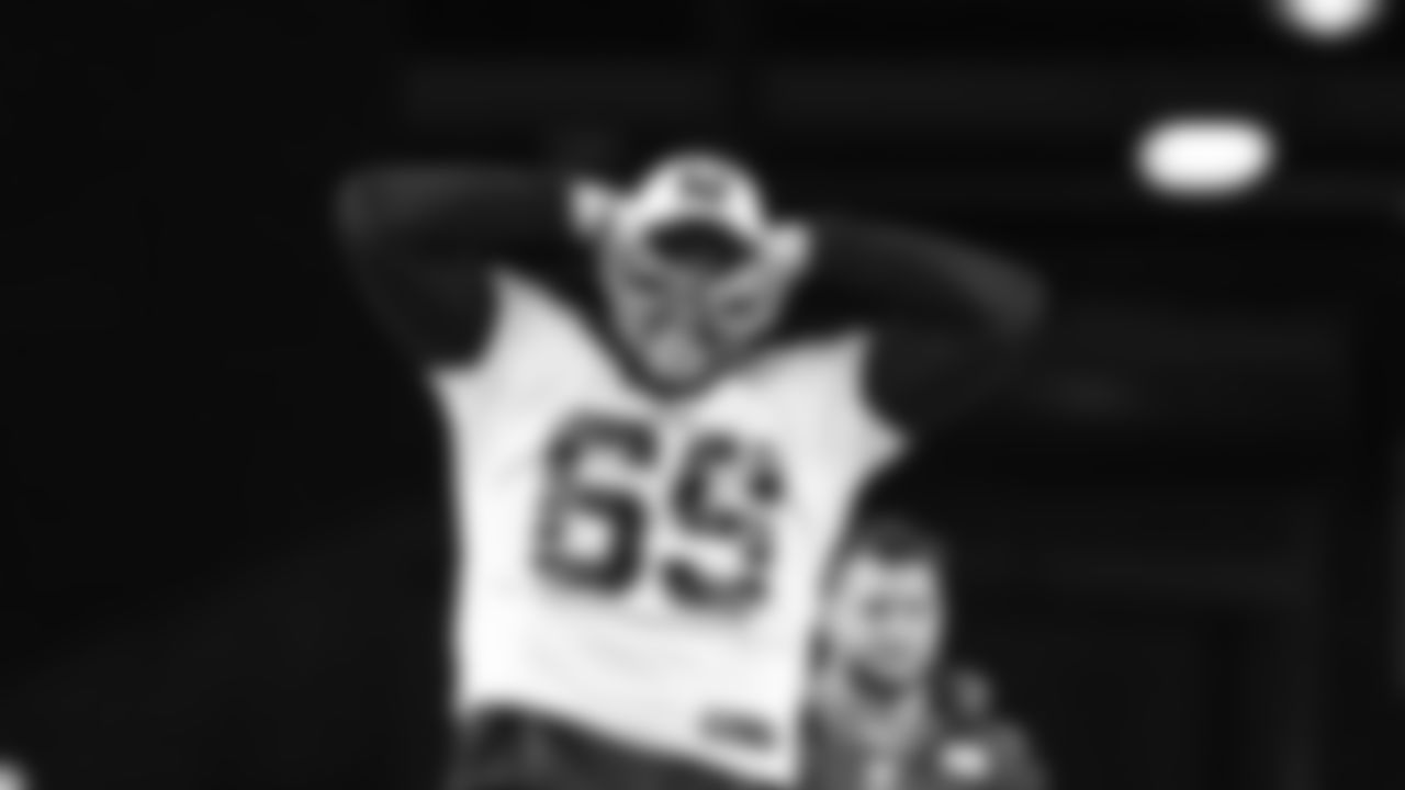 T Mike McGlinchey