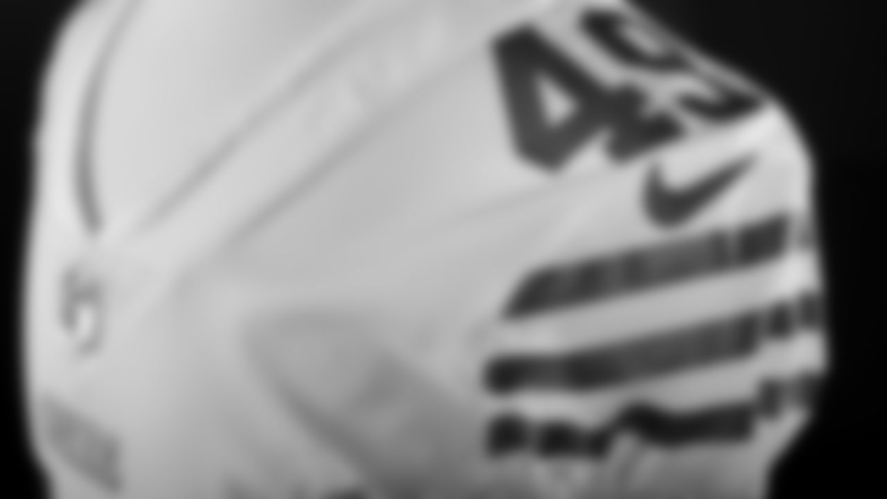 2022 49ers Uniform