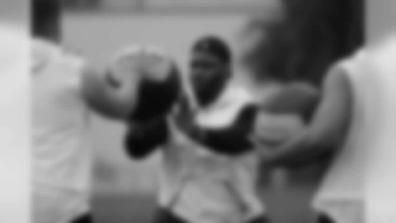 OL Laken Tomlinson