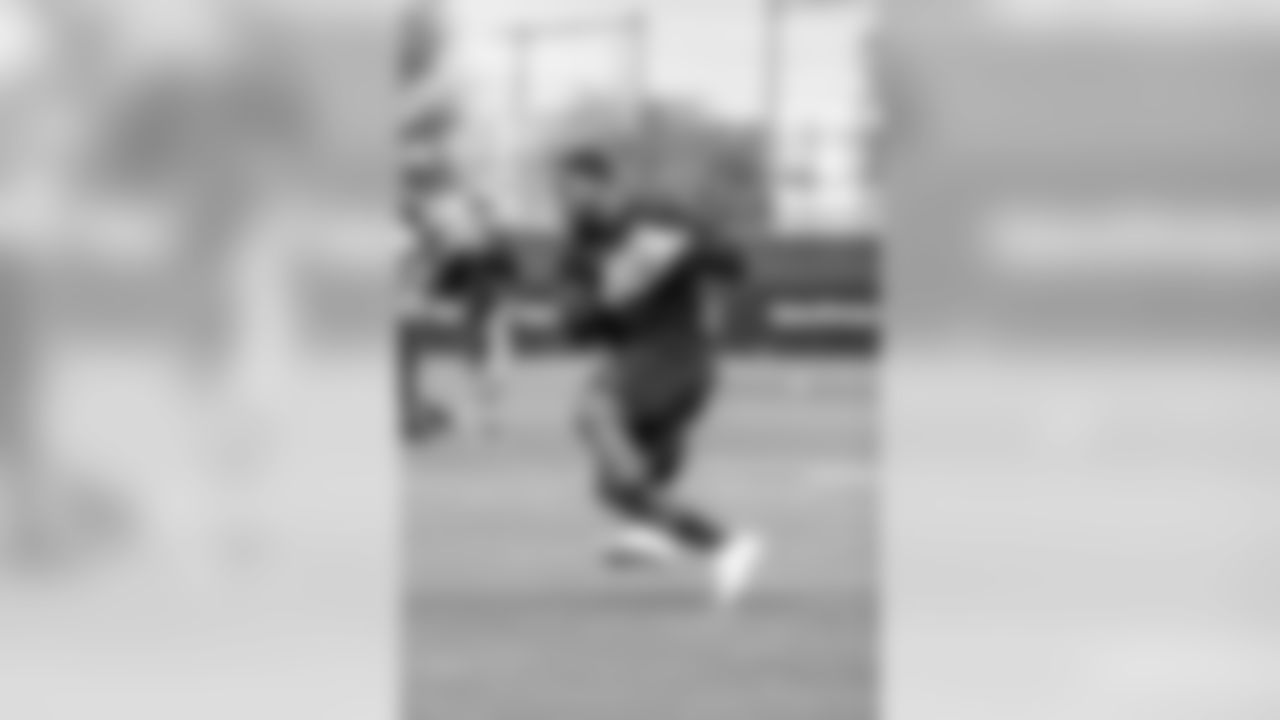 RB Carlos Hyde
