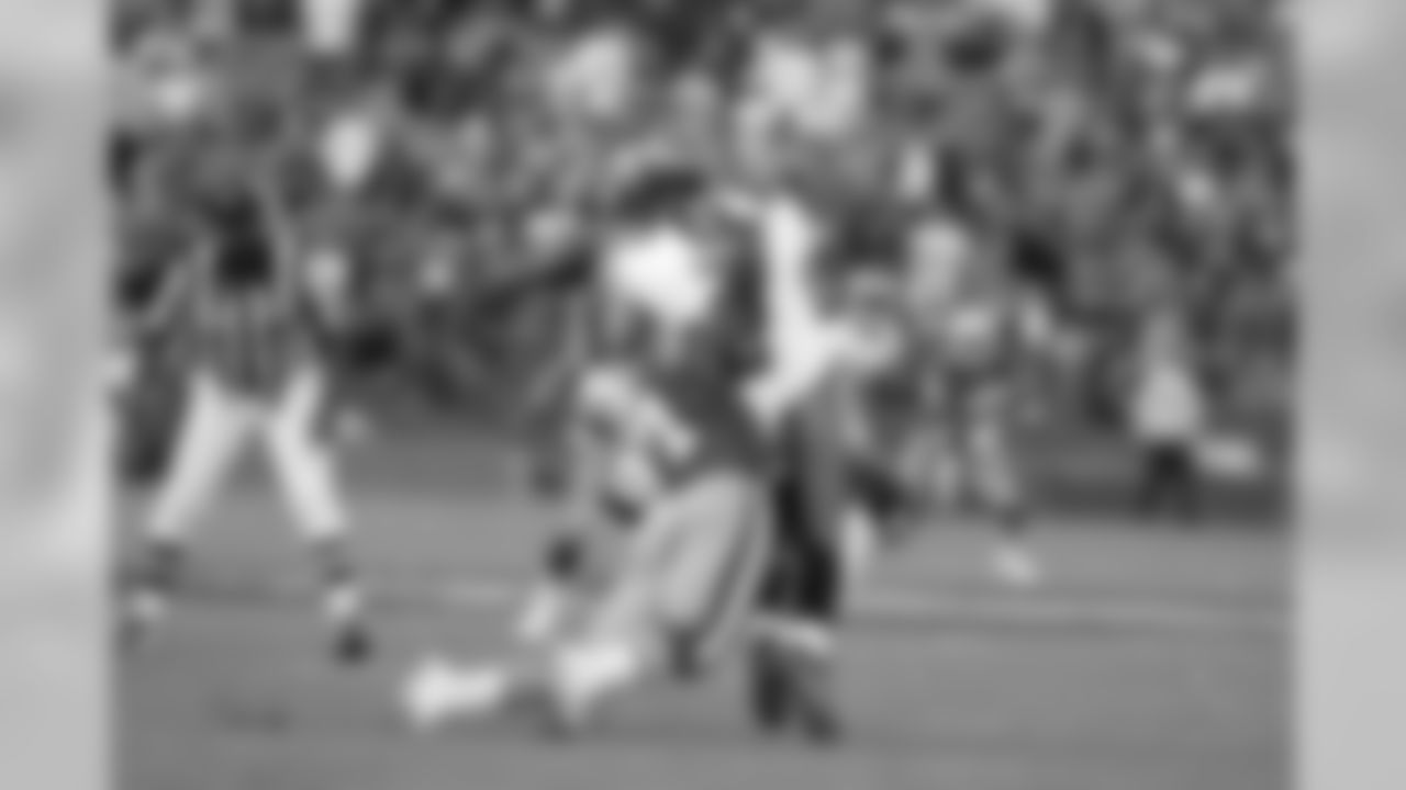 2005 -- 49ers pass-rusher Bryant Young.