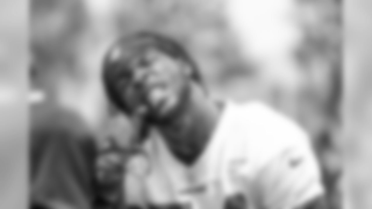 LB Ray-Ray Armstrong