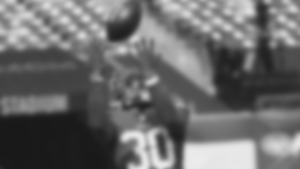 RB Jeff Wilson Jr.