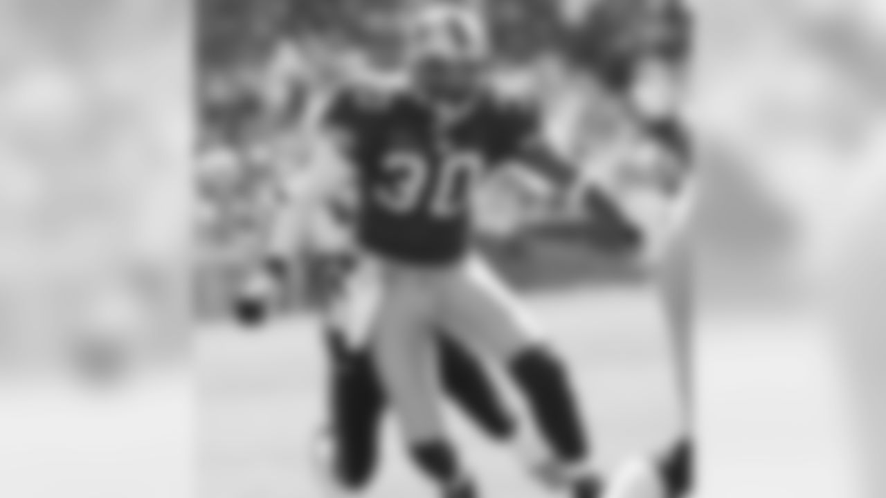 CB Donald Strickland in action