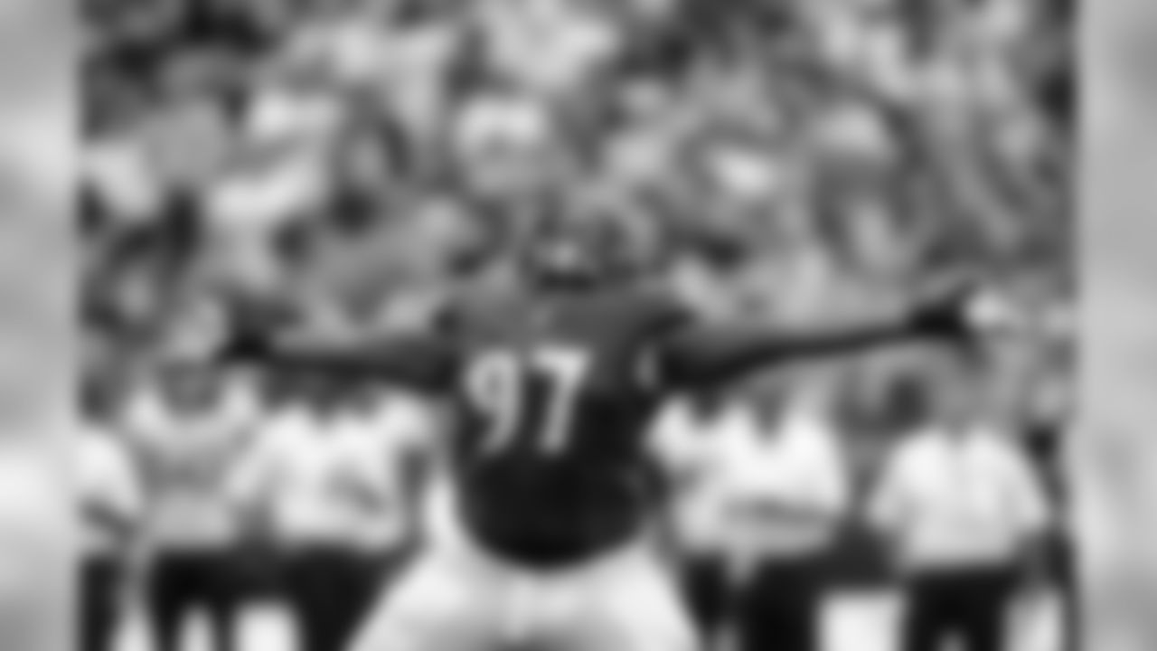UPDATE: Signed five-year deal with Indianapolis Colts.