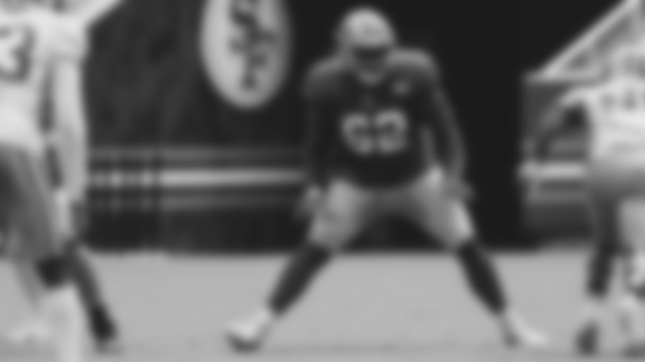OL Jaryd Jones-Smith