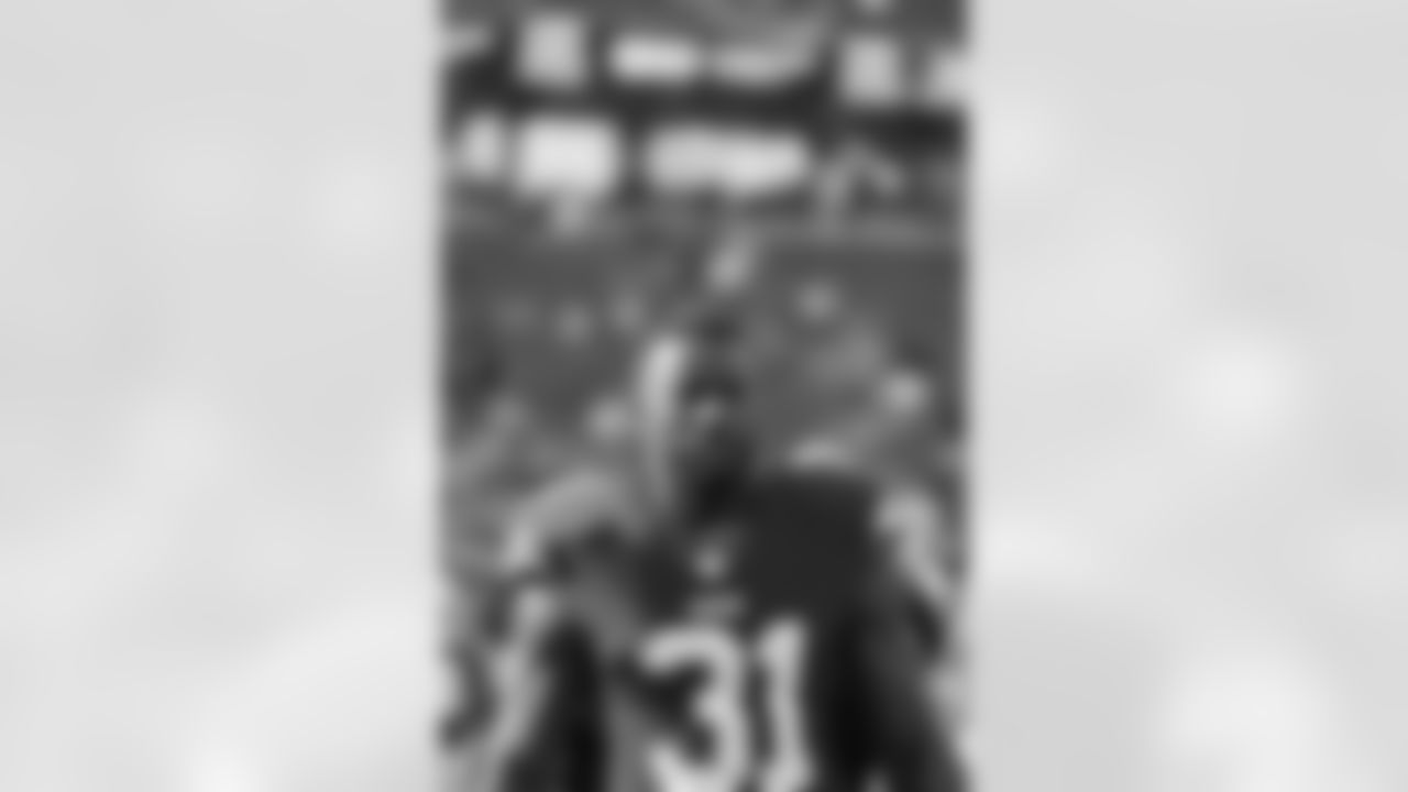 S Tashaun Gipson Sr.