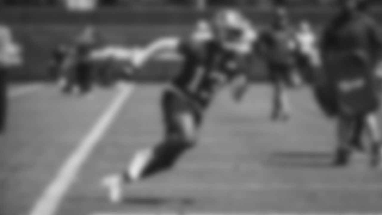 WR KeeSean Johnson
