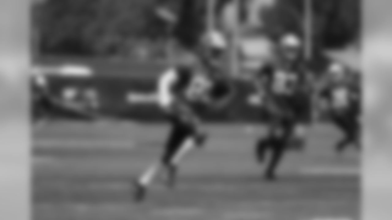 WR Richie James