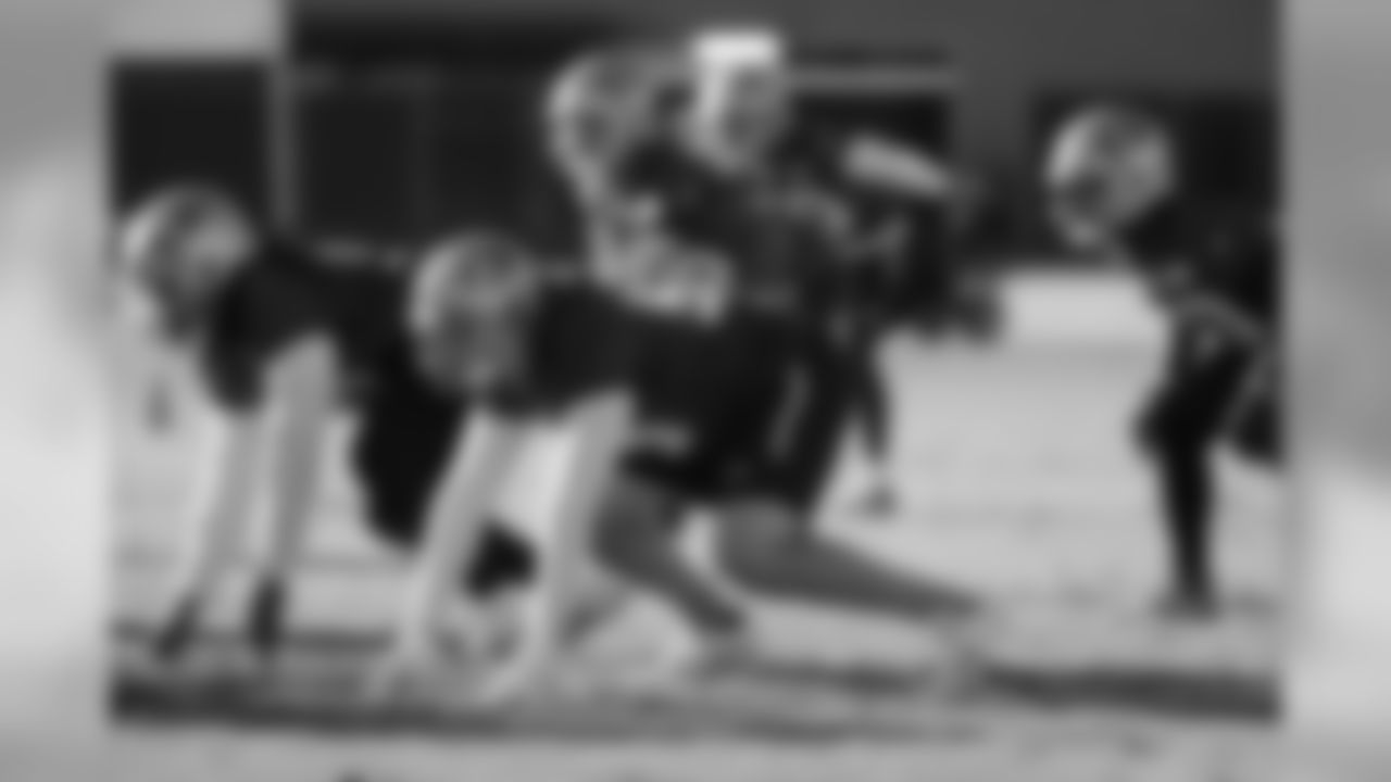 LB Aaron Lynch